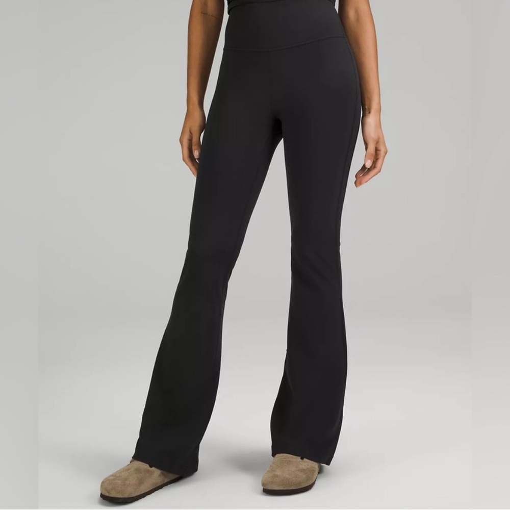 Lululemon “Like New” Groove Black Flare Pant Sz 0 - Picture 2 of 13
